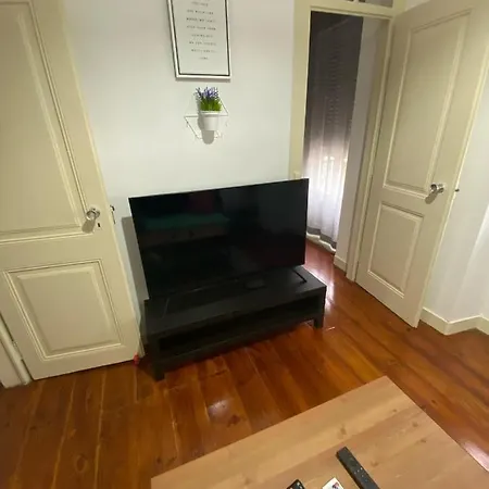 Апартаменти Pedro Surf Shelter Лісабон