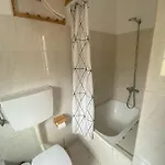 Pedro Surf Shelter Apartment Lisbon