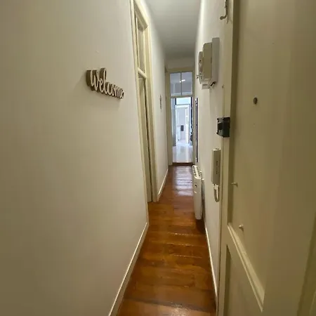 Pedro Surf Shelter דירה *